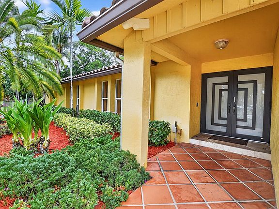 4th image of 20894 Escudo Drive