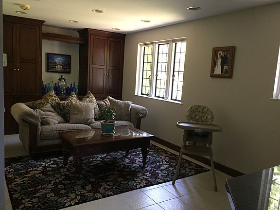 Kitchen Entertaining Space