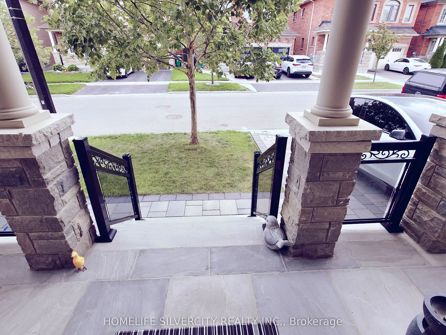 5 bed, $3,399 — Photo 2