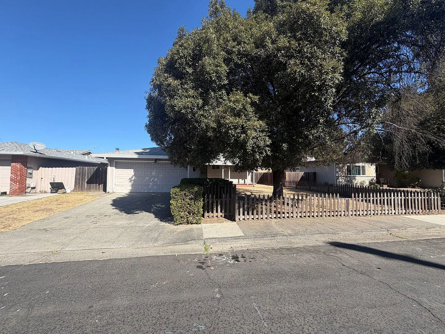Refreshed Fairfield Home! — Photo 2