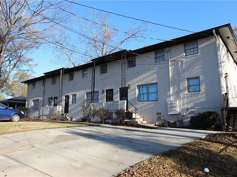 514 Clover Dr #4 — Photo 1