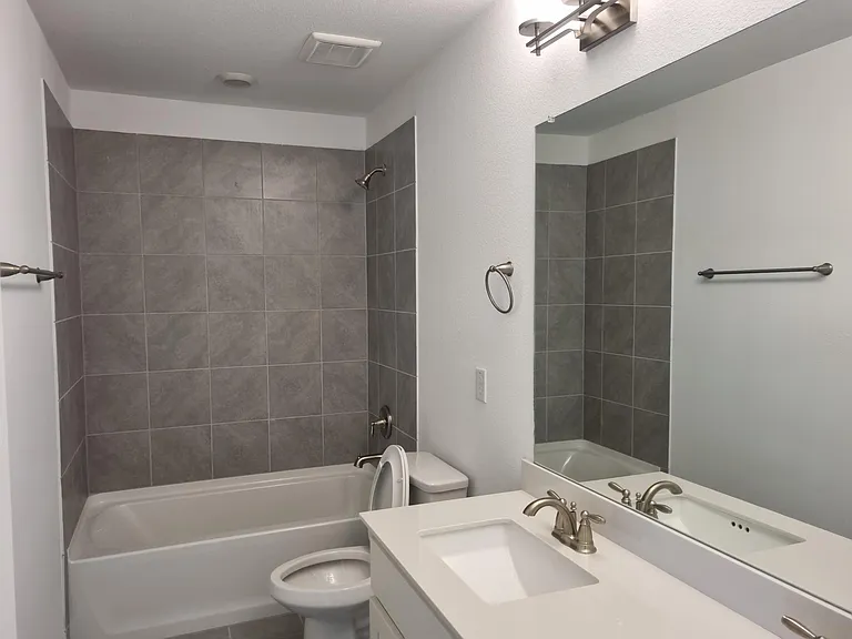 1905 Plymouth Dr — Photo 13