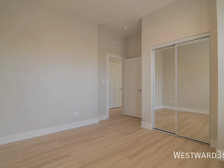1546 N Homan Ave #3 — Photo 9