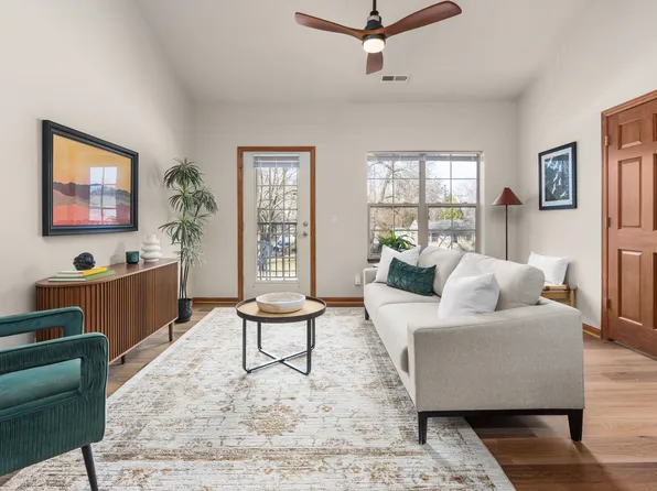 1517 Martin St APT 2, Madison, WI 53713