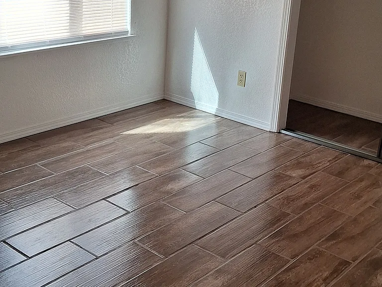 4625 N Emerson Ave — Photo 9