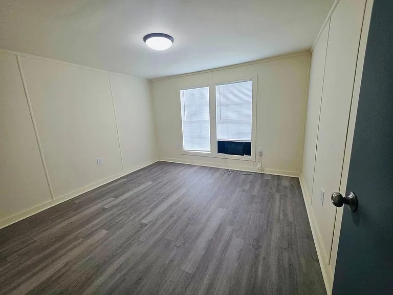 1012 Delcambre Rd #W — Photo 7