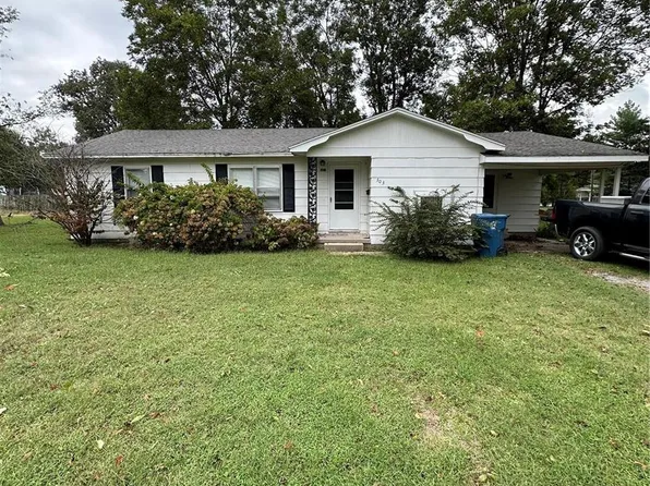 303 Ramsey St, East Prairie, MO 63845