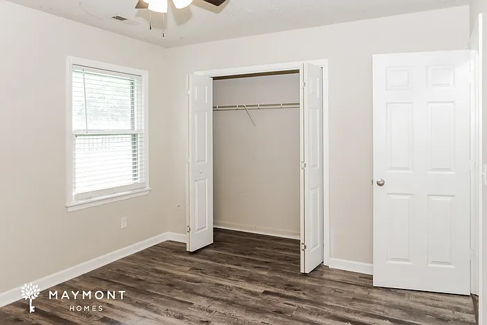 104 Cerrydowns Ct — Photo 8