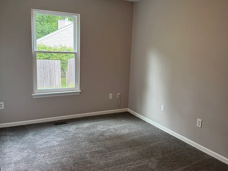 905 Ferncliff Ct — Photo 17