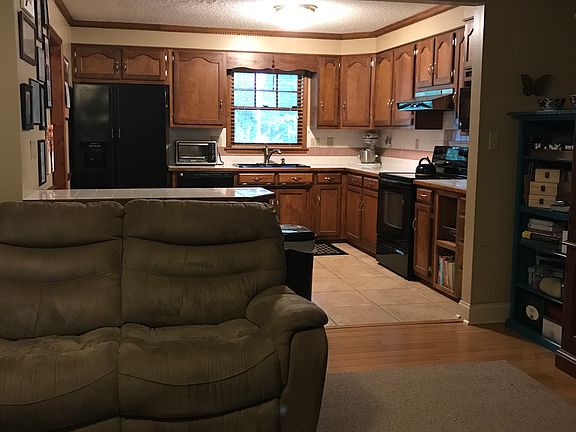 3rd image of 1502 Kensington Cir