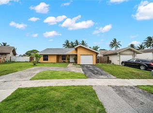 8211 SW 11th Ct, North Lauderdale, FL 33068