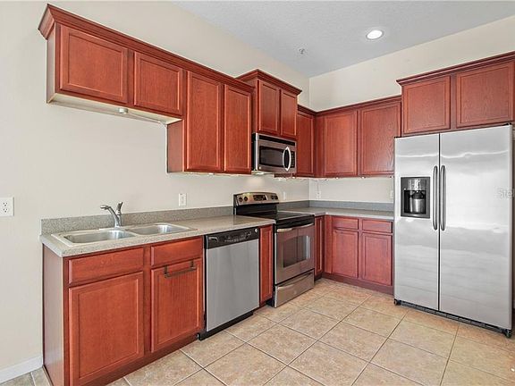 5th image of 15359 Oak Apple Ct #A