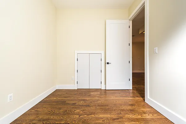 Rented by Nooklyn NYC LLC | media 42