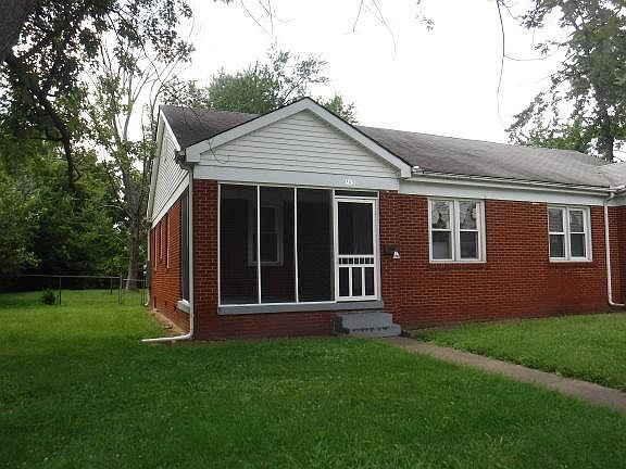 2nd image of 705 S Hoosier Ave