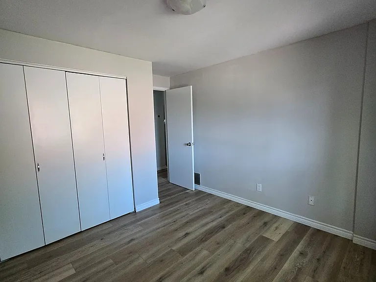 110 Overlea Dr — Photo 20