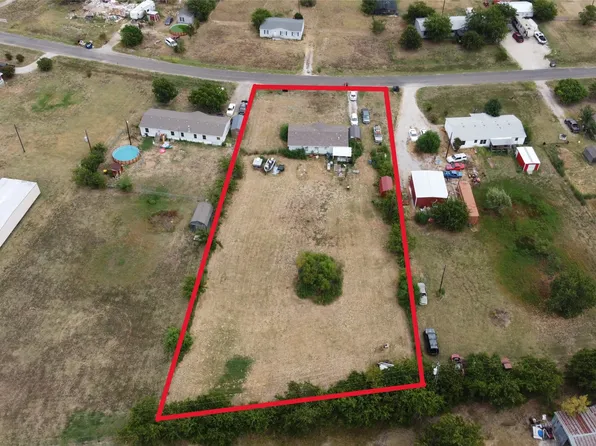 11953 Thistle Ln, Justin, TX 76247
