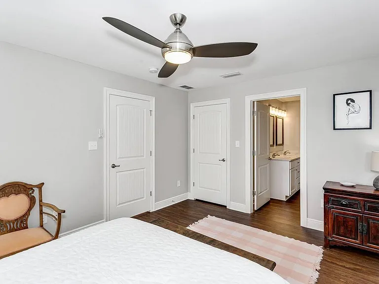 609 N Reus St — Photo 15
