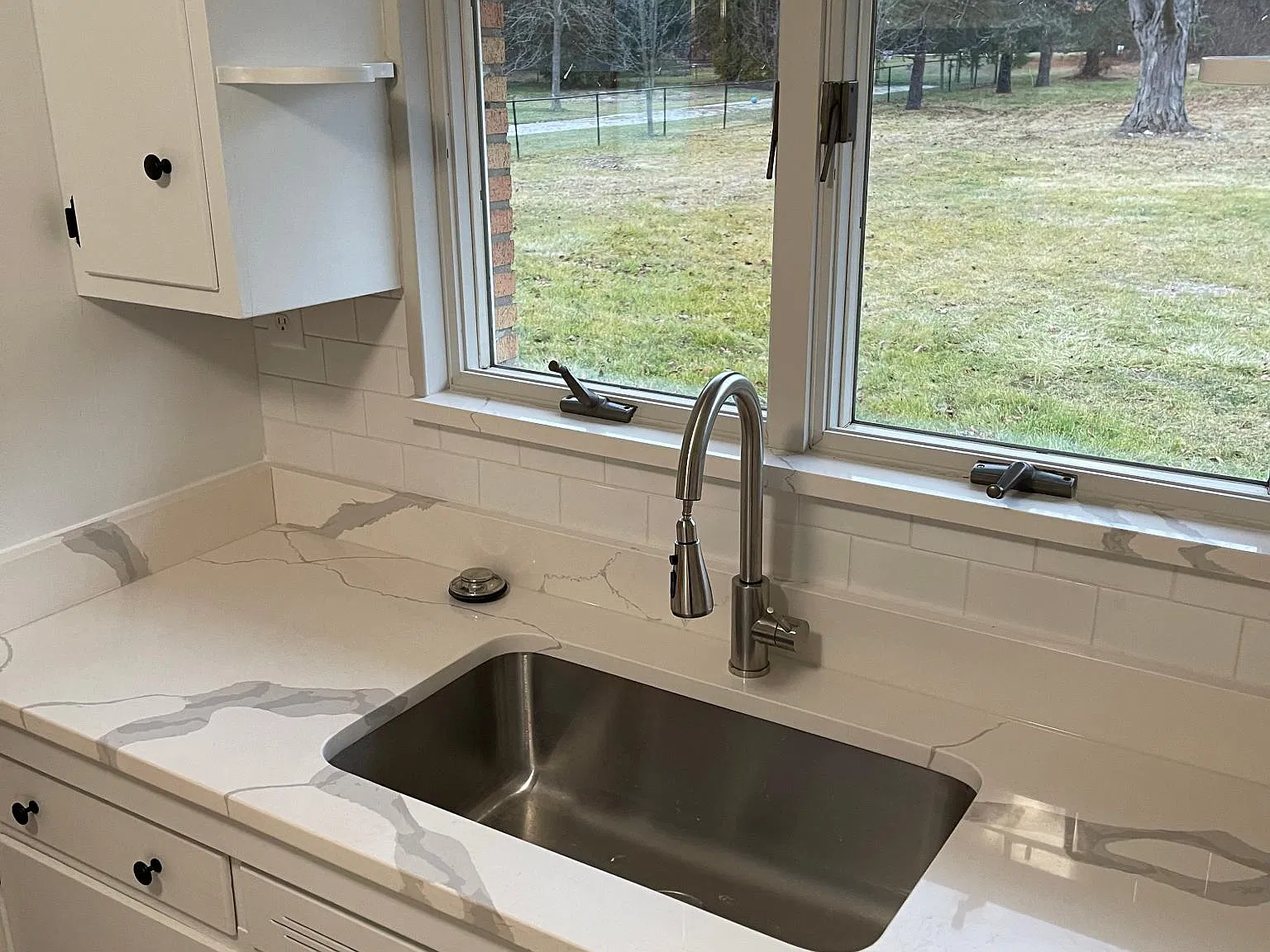 951 E Square Lake Rd — Photo 3