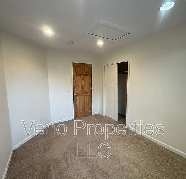 83 Middle St #2 — Photo 11