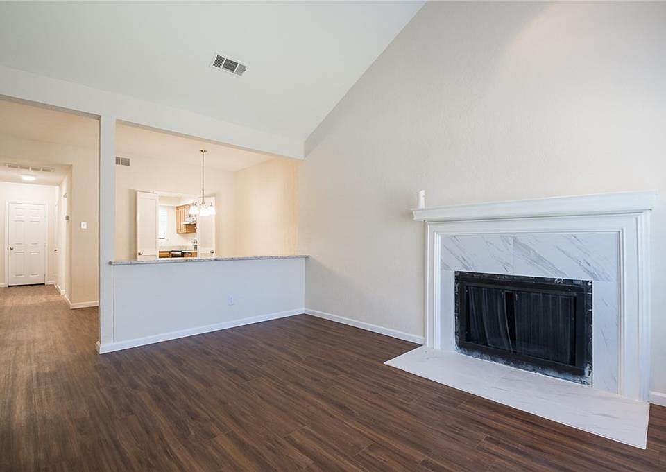 1st image of 2000 Huntington Dr APT 151