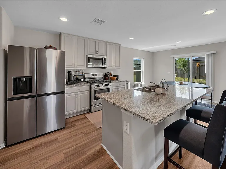 2147 Twisted Cedar Ct — Photo 10