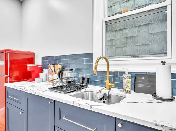 115 Arlington Avenue image 17 of 19