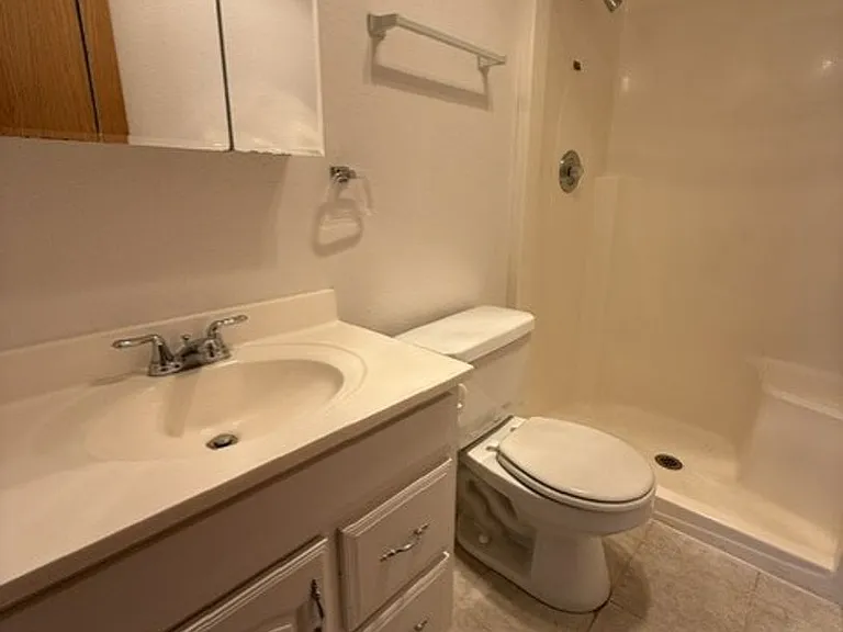 Price 4-Plex - Bothell — Photo 17
