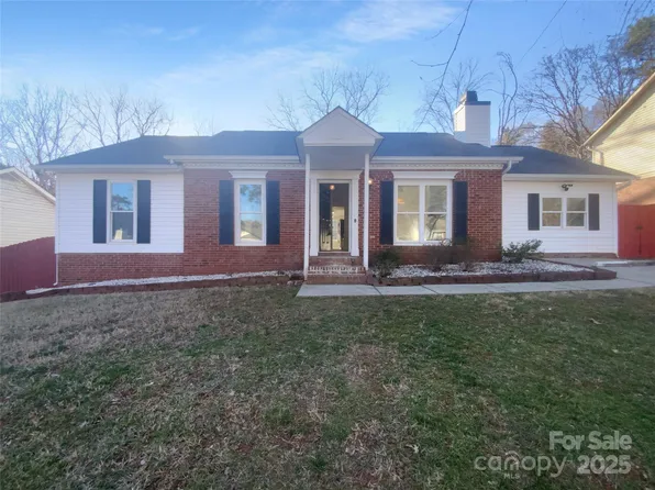 6440 Tivoli Ct, Charlotte, NC 28211