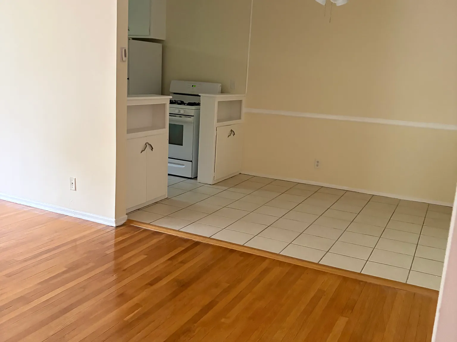 2 bed, 1.5 bath, 1100 sqft, $2,700 — Photo 4