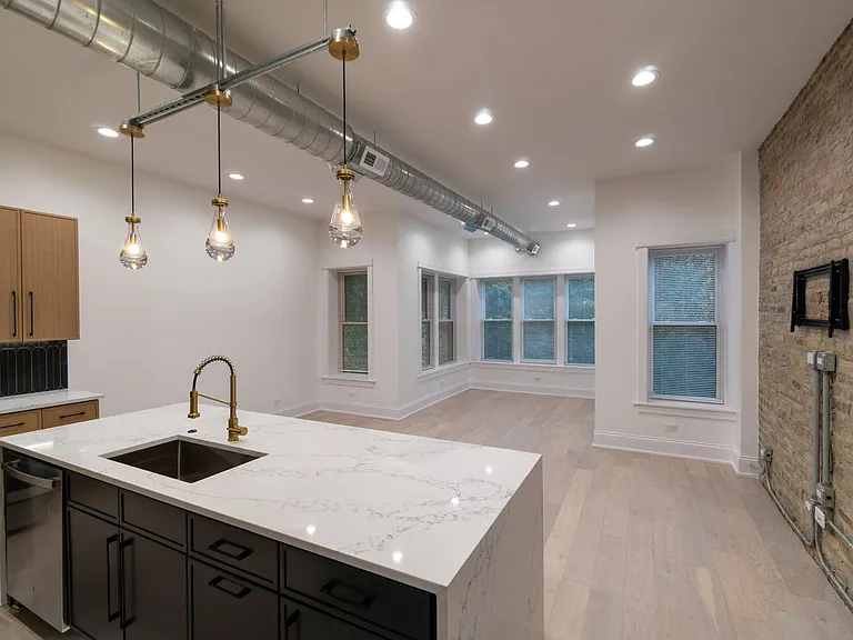 4745 N Beacon St #3S — Photo 7