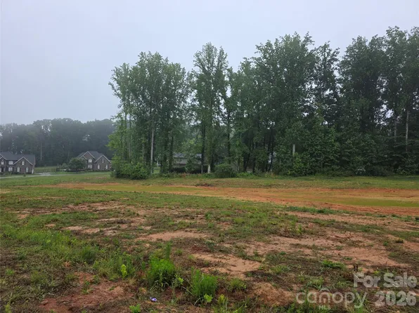 1815 Gaston Day School Rd, Gastonia, NC 28056