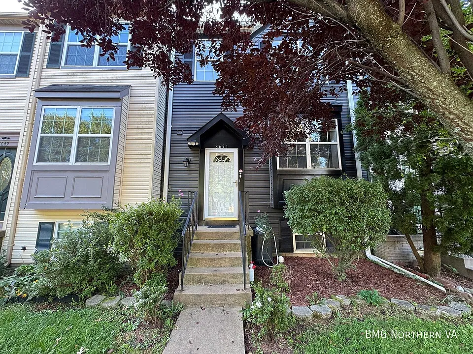8651 Centerton Ln