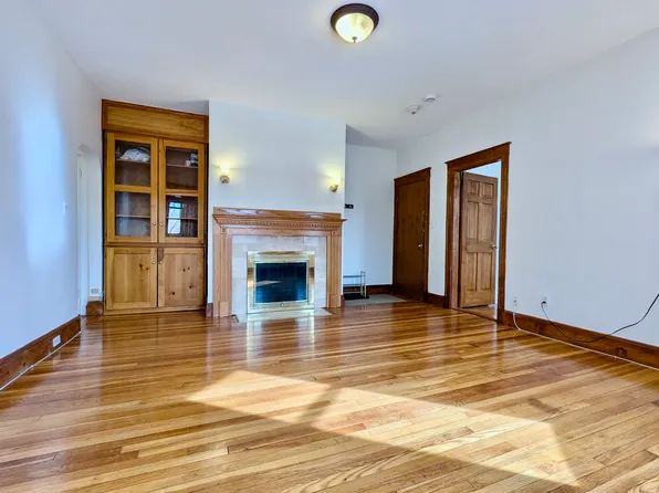 21 Westbourne Ter APT 3, Brookline, MA 02446