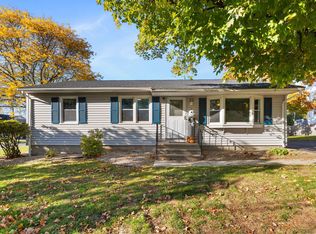 7 Harmund Ct, Wethersfield, CT 06109
