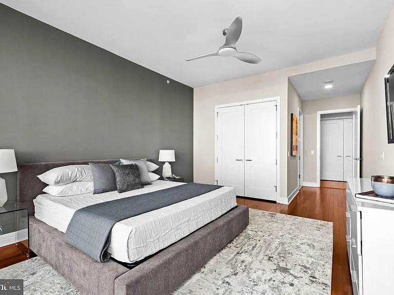 1414 S Penn Sq #30CDE — Photo 31