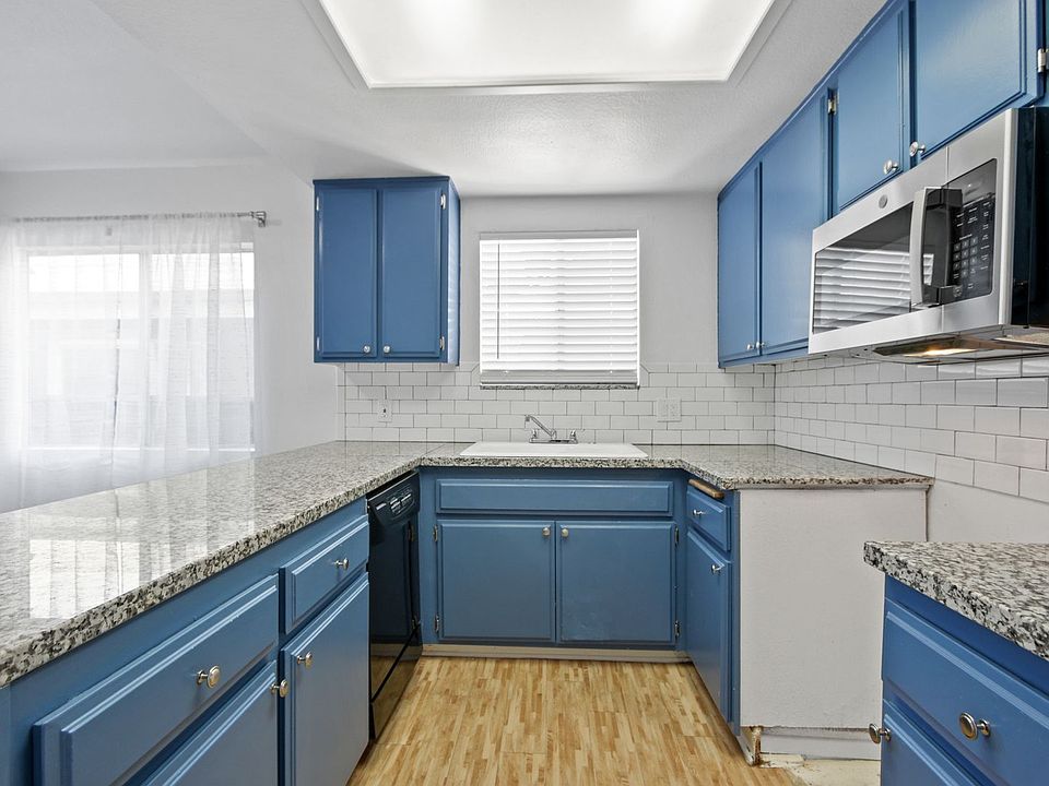 1st image of 678 W 16th St APT 1