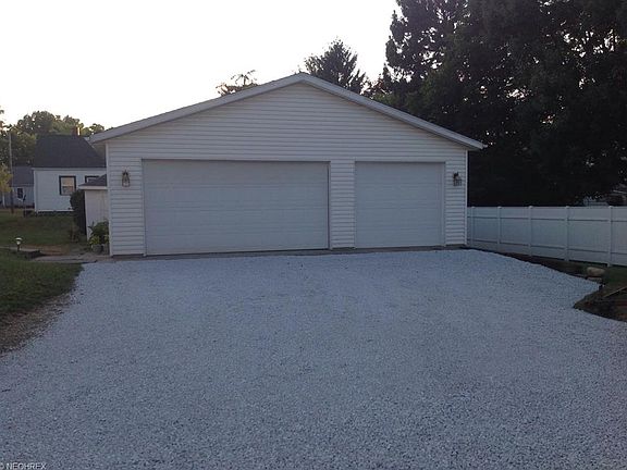 3rd image of 459 E Hopocan Ave