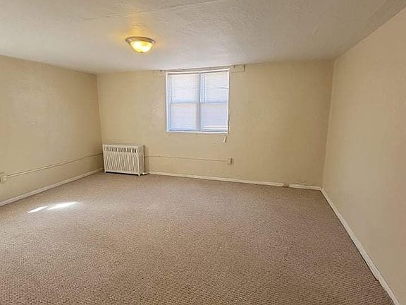 3rd image of 401 Franklin Ave APT 2