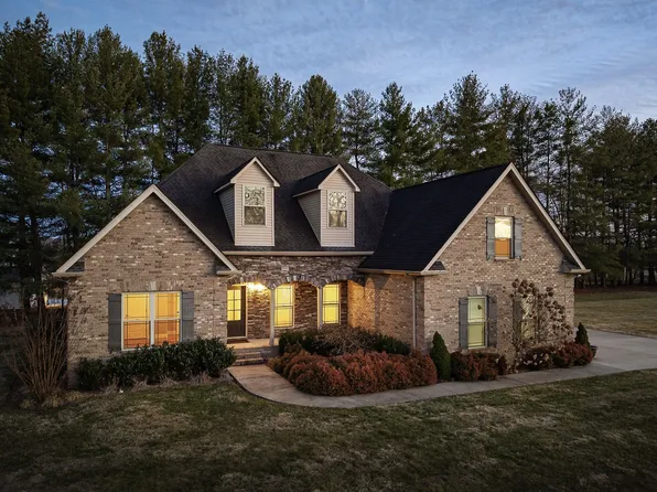 139 Chestnut Oak Ave, Smithville, TN 37166