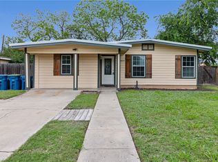 1804 N McKinley St, Beeville, TX 78102