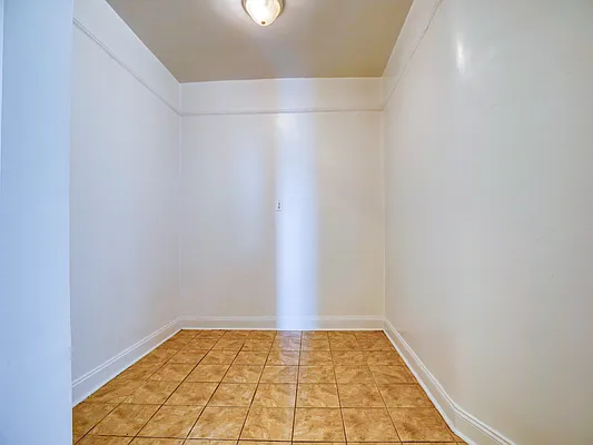 Rented by Compass | media 7