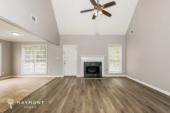 4 bed, 2.5 bath, 1800 sqft, $2,095 — Photo 4
