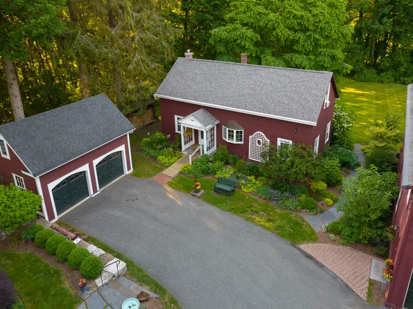 45 Taconic Ave, Lenox, MA 01240