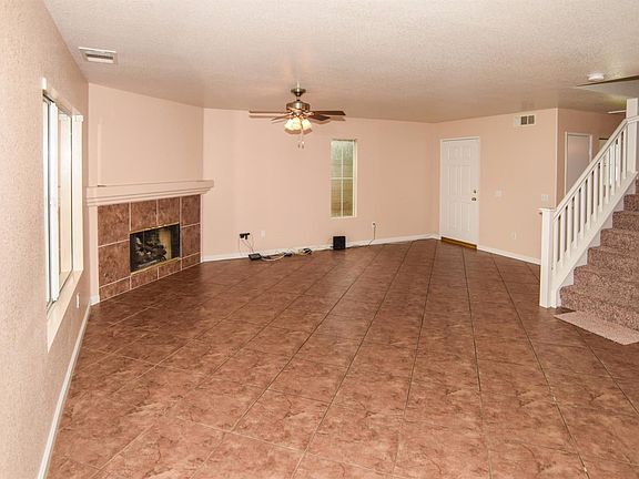 3rd image of 1605 Clyde St