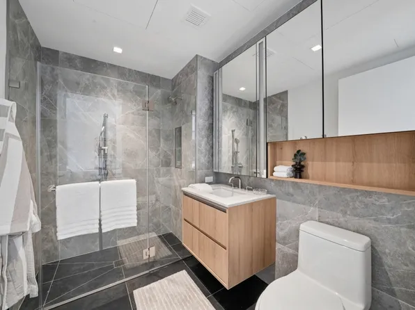 312 West 43rd Street image 8 of 32