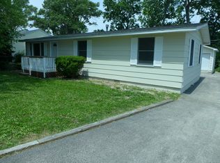 414 Rand Dr, McHenry, IL 60051