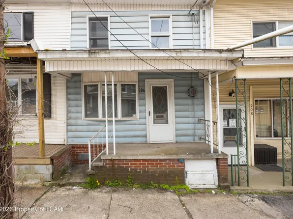 206 W Coal St, Shenandoah, PA 17976