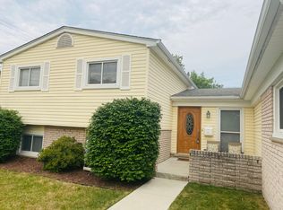 1701 E Edsel St, Trenton, MI 48183