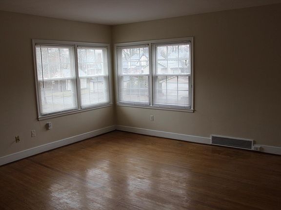 3rd image of 2118 Emerson Ave APT 4