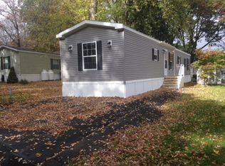 18 White Birch Ln, Danbury, CT 06811